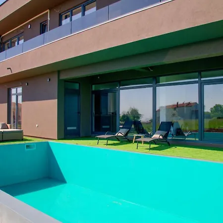 Luxy Luy Villa
