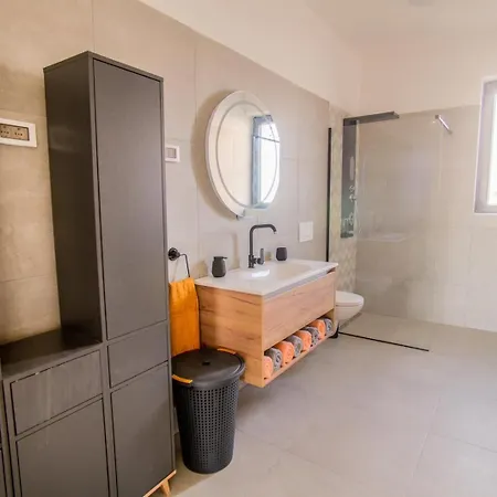 Villa Luxy Luy Loborika
