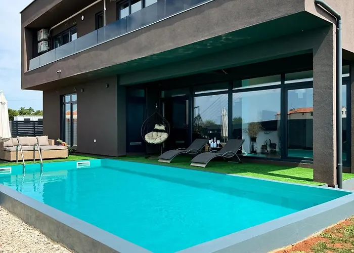 빌라 Luxy Luy Loborika