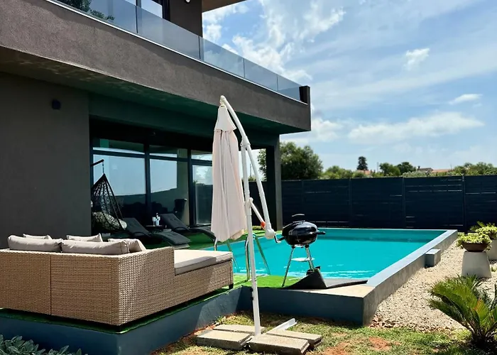 Luxy Luy 빌라 Loborika